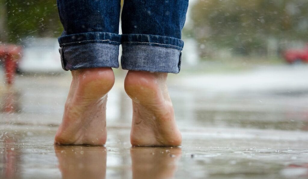 Best Walking Shoes with Plantar Fasciitis