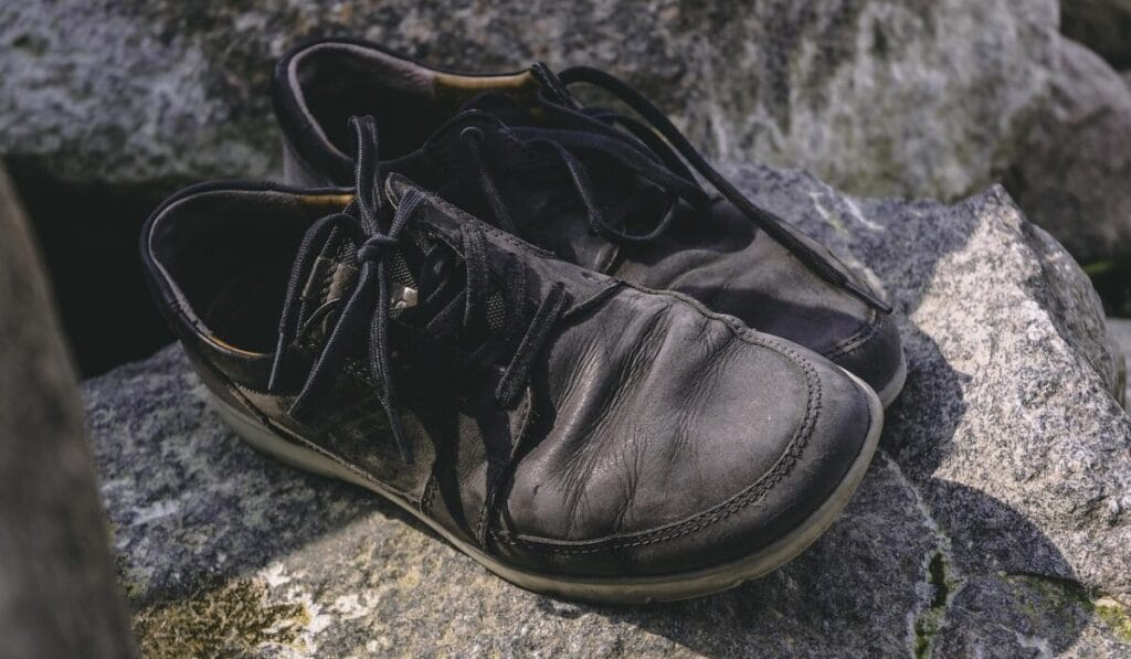 Best Walking Shoes with Wide Toe Box